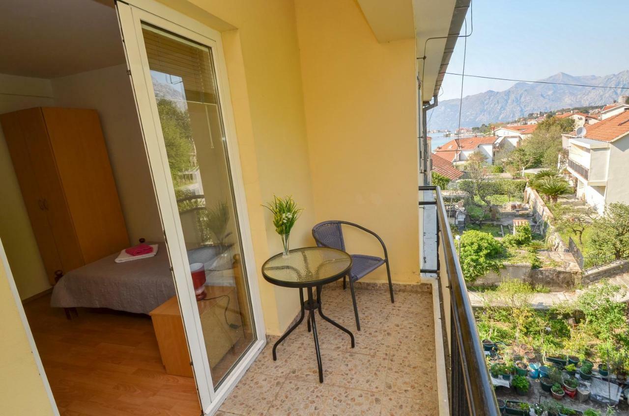 Apartment Barona Kotor Exterior photo